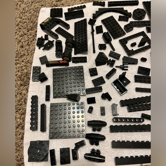 🌺Black only Legos - Picture 3 of 8